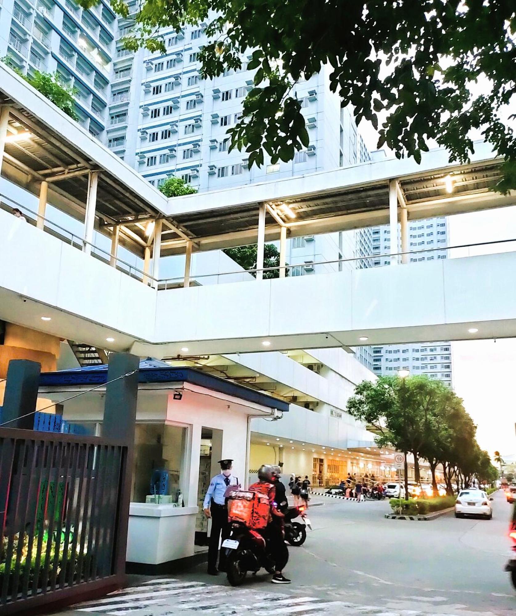 Grass Residences Rendezvous Sm North Edsa Qc Manila Exterior photo